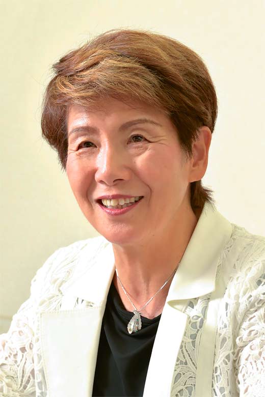 井村雅代氏